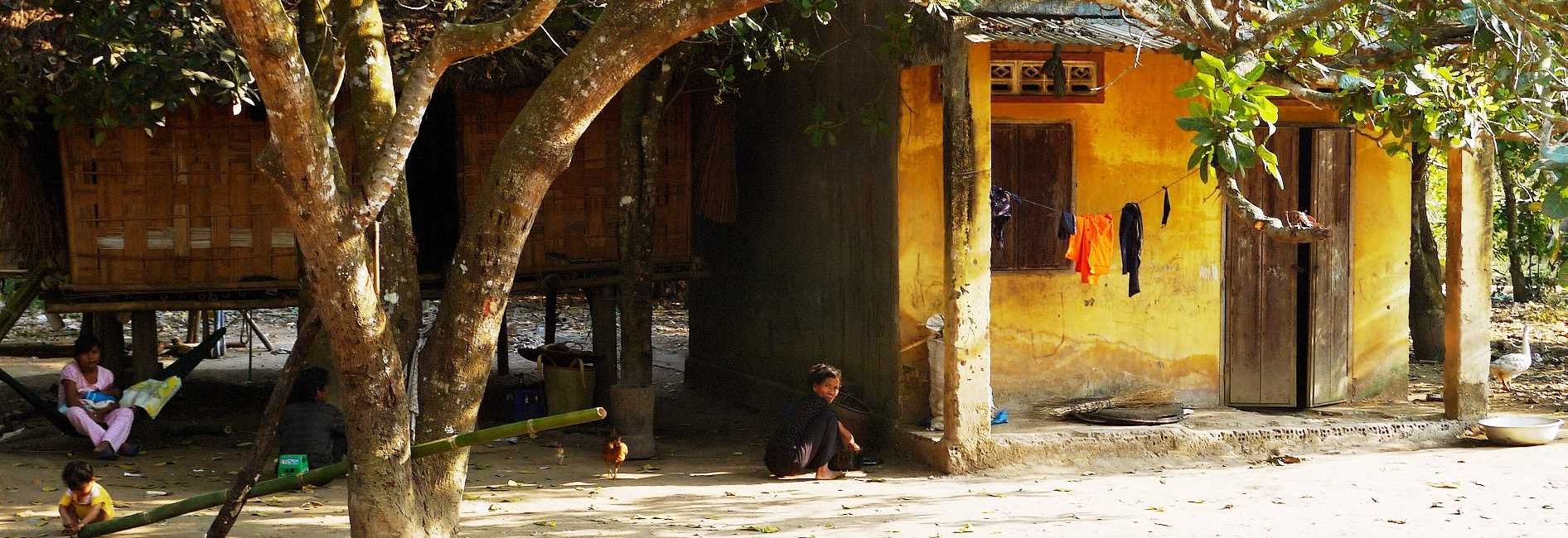 BƯỚC CHÂN TÌNH NGUYỆN 2014