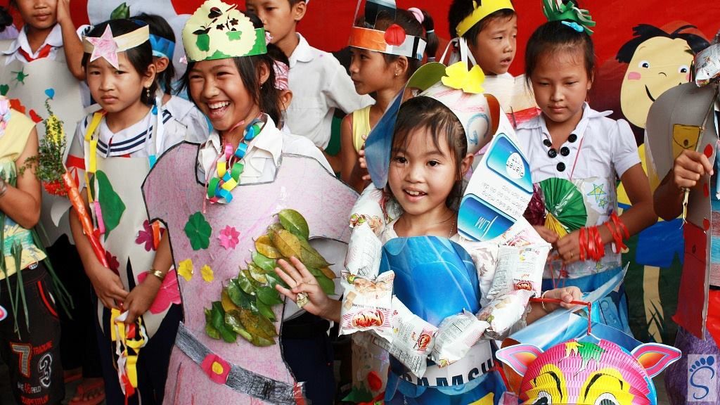 TRĂNG TUỔI THƠ 2011 0