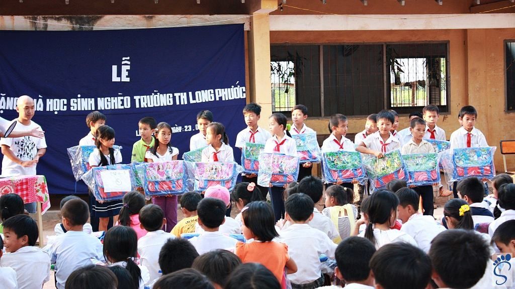 BƯỚC CHÂN TÌNH NGUYỆN 2011 0